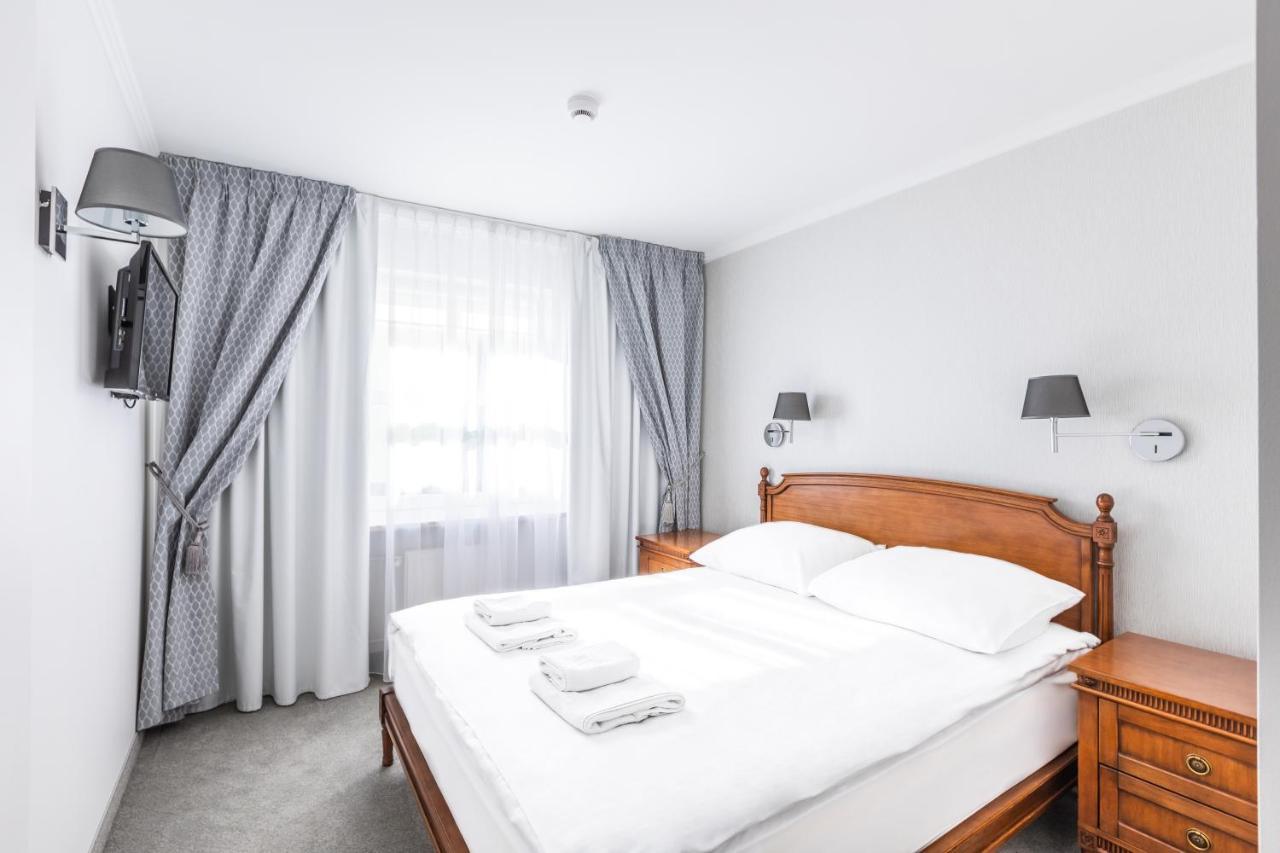 Hotel Pod Zlota Roza Kielce Buitenkant foto